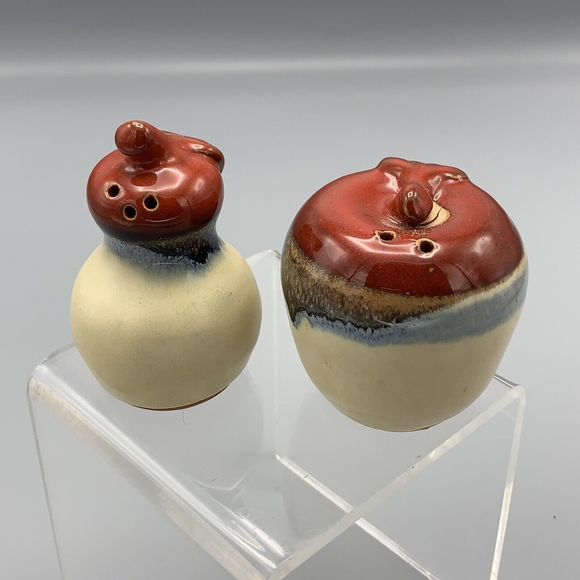 Vtg Studio Pottery Apple and Pear Salt and Pepper Shakers Glazed Red Blue Brown - Picture 7 of 9